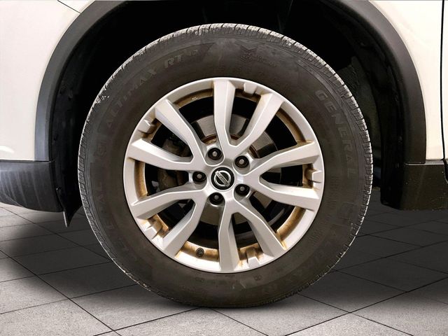 2017 Nissan Rogue SV White at Grove City Ford