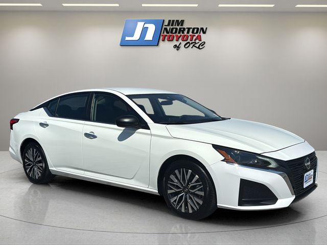 Used 2025 Nissan Altima Sedan