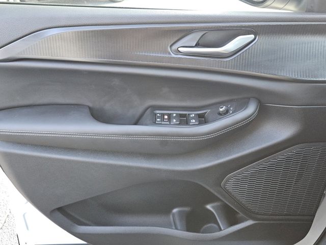 2026 Jeep Grand Cherokee L Laredo 4x2