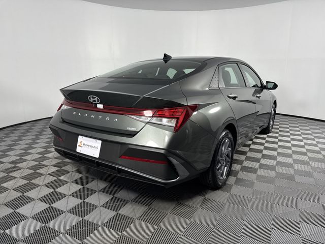 New 2025 Hyundai Elantra Hybrid For Sale in Indianapolis, IN