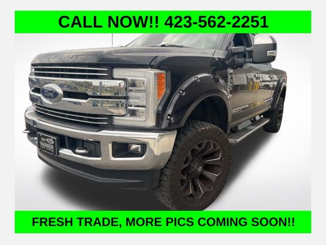 Black 2019 Ford F-250 Super Duty Lariat Crew Cab 4WD Pickup Truck Four-Wheel Drive 6-Speed Automatic
