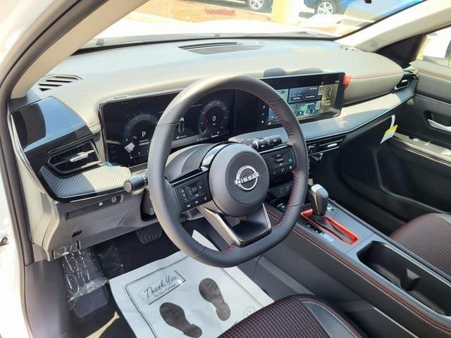 New 2025 White Nissan SR image 11