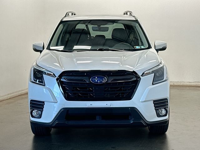 2022 Subaru Forester Limited White at Spitzer Acura