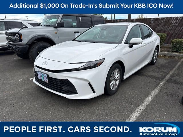 Ice Cap 2025 Toyota Camry Sedan Front-Wheel Drive Continuously Variable Transmission