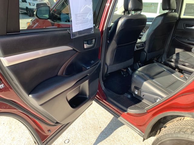 Used 2017 Toyota Highlander SUV