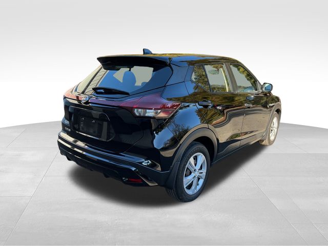 2021 Nissan Kicks S 9