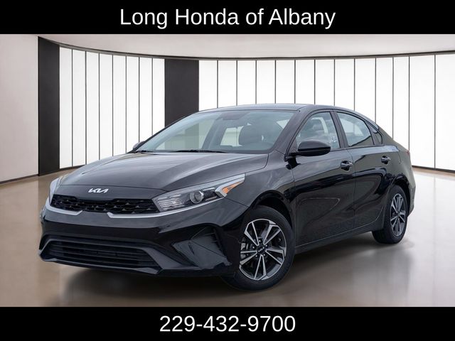 2024 Kia Forte LXS AT's photo