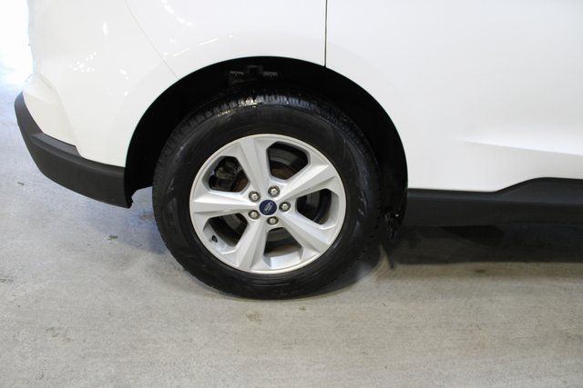 Used 2021 White Ford SE image 10