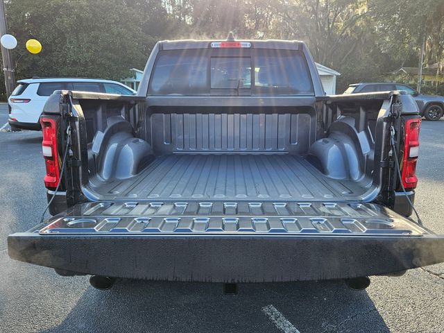 2026 Ram 1500 Warlock Crew Cab 4x4 5'7" Box