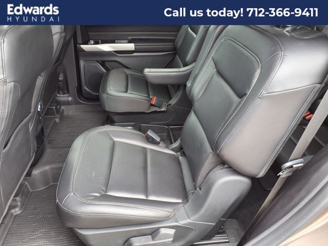 2021 Ford Explorer XLT photo