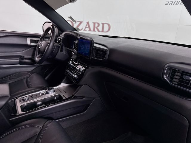 2021 Silver Metallic Ford Explorer ST 4X4 SUV