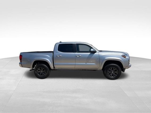 2022 Toyota Tacoma SR5 3