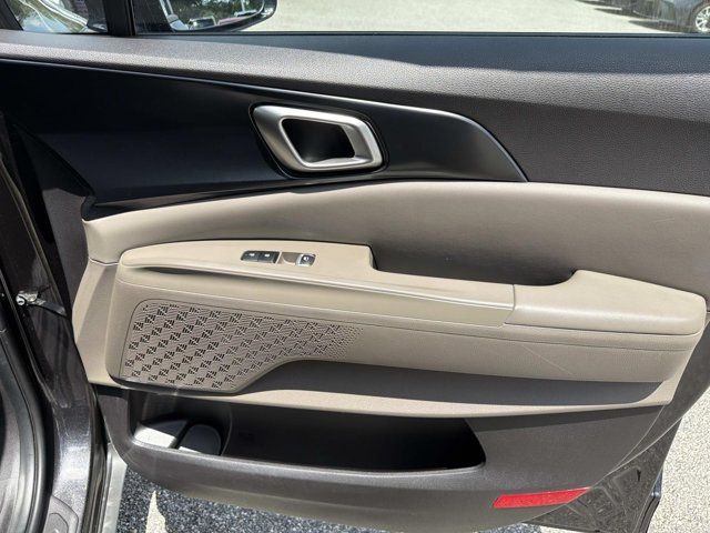 Used 2025 Kia Carnival Van