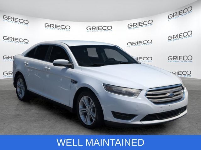 Oxford White 2015 Ford Taurus Sedan Front-Wheel Drive 6-Speed Automatic