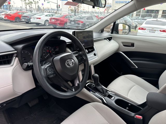 2023 Toyota Corolla Cross L 13