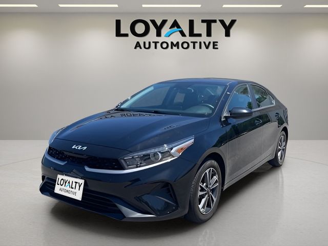 2024 Kia Forte LXS AT's photo