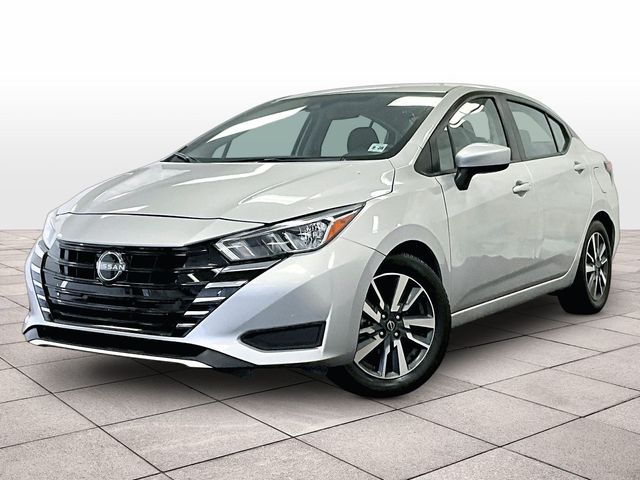 Brilliant Silver Metallic 2023 Nissan Versa SV FWD Sedan Front-Wheel Drive Continuously Variable Transmission