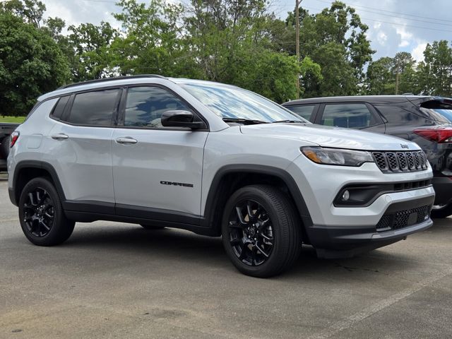 Silver Zynith Metallic Clearcoat 2026 Jeep Compass Latitude 4WD SUV / Crossover Four-Wheel Drive 8-Speed Automatic