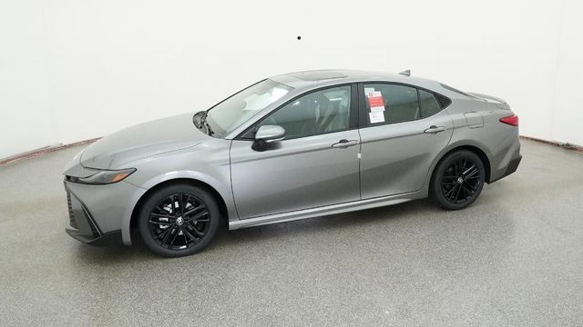 2026 Toyota Camry SE's photo