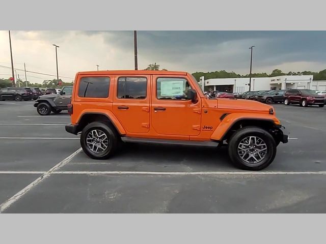 2025 Jeep Wrangler 4-Door Sahara 4x4