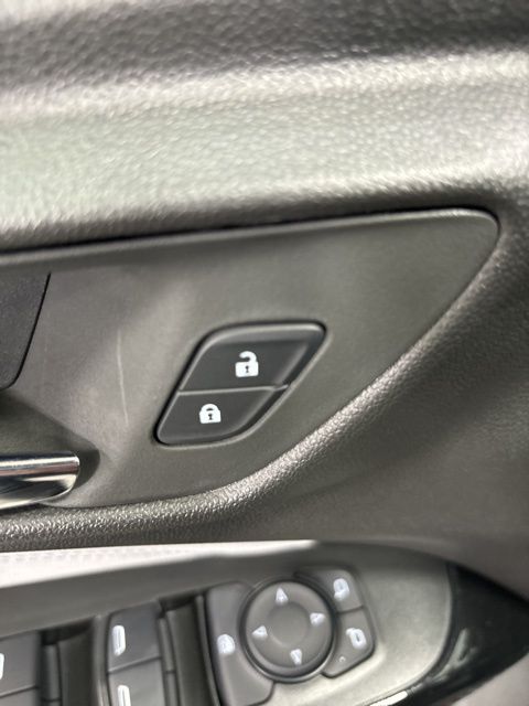 2025 Chevrolet Trax LT photo