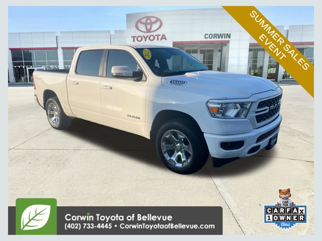 Bright White Clearcoat 2022 RAM 1500 Pickup Truck Four-Wheel Drive 8-Speed Automatic
