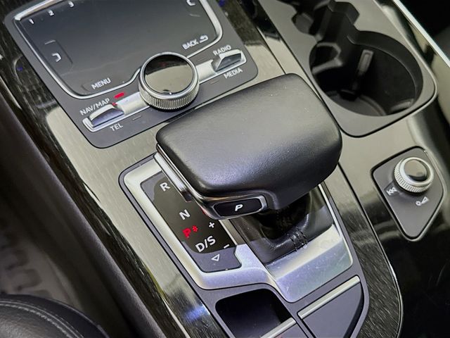 2019 Gray Metallic Audi Q7 55 Premium Plus quattro AWD SUV