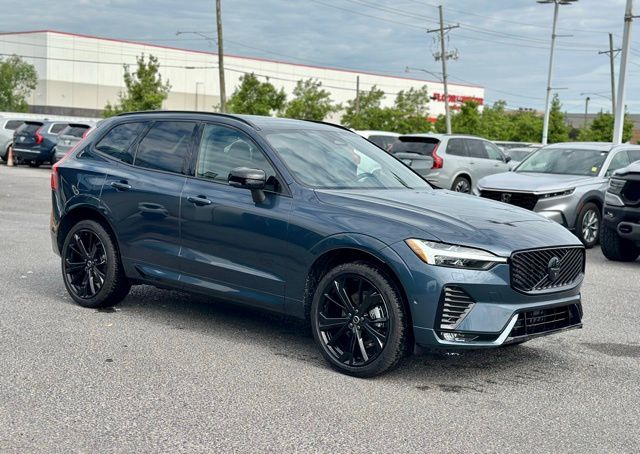 2026 Volvo XC60 B5 Ultra Black Edition