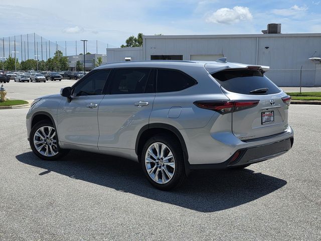 Used 2024 Toyota Highlander Hybrid SUV