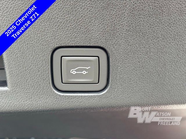 2025 Chevrolet Traverse Z71 photo