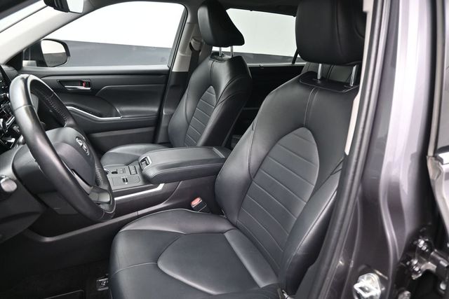 Used 2022 Toyota Highlander Hybrid SUV