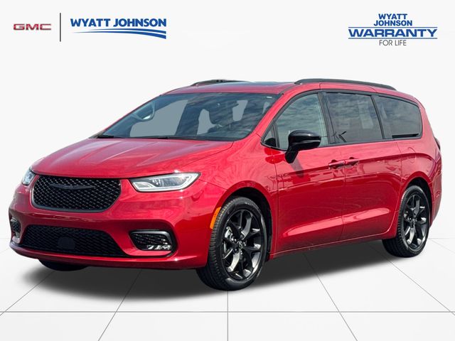Red Hot Pearlcoat 2025 Chrysler Pacifica Minivan Front-Wheel Drive 9-Speed Automatic