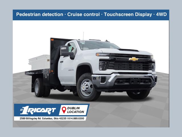 Summit White 2026 Chevrolet Silverado 3500HD Pickup Truck Four-Wheel Drive Automatic