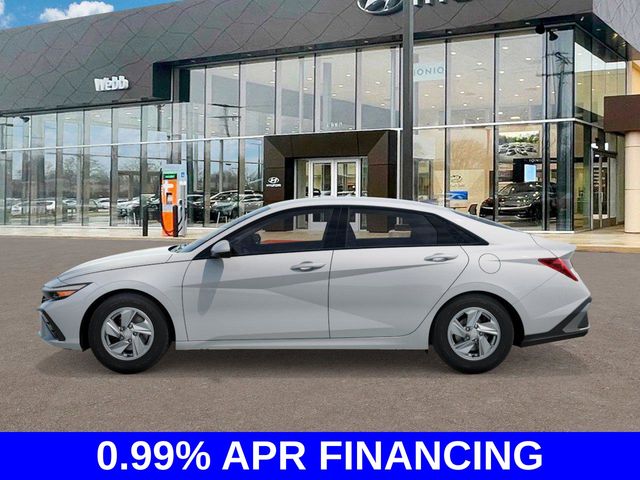 New 2026 White Hyundai SE image 3