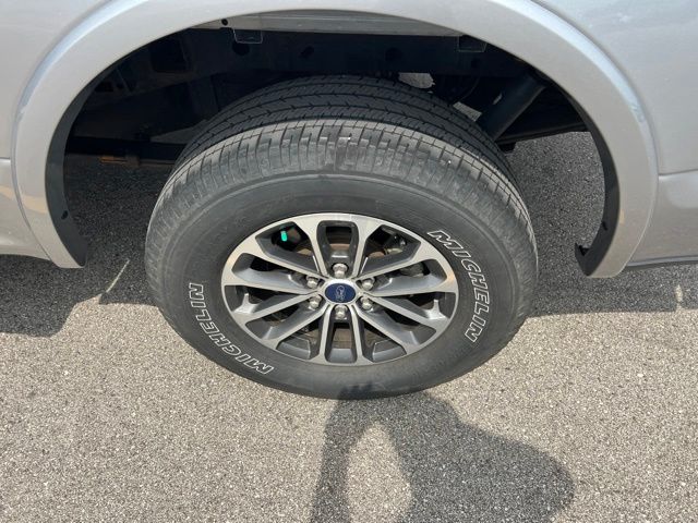 Used 2020 Silver Ford XLT image 7