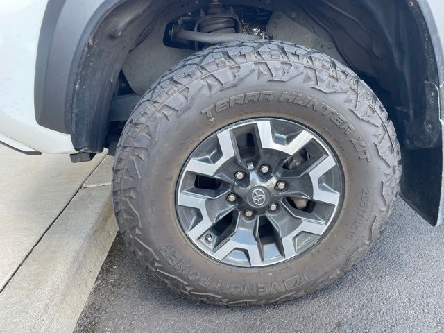 2020 Toyota Tacoma TRD Off-Road 12