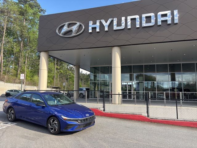 Intense Blue 2025 Hyundai Elantra SEL Sport FWD Sedan Front-Wheel Drive Continuously Variable Transmission