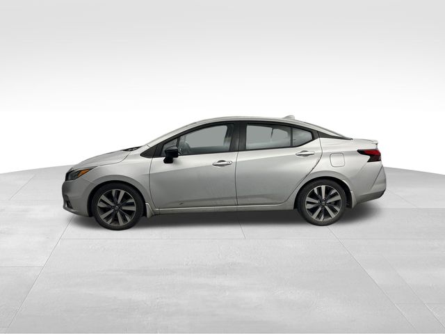 2020 Brilliant Silver Metallic Nissan Versa 1.6 SR FWD Sedan