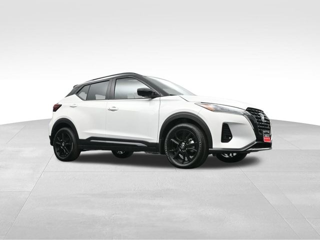 2024 Nissan Kicks SR 37