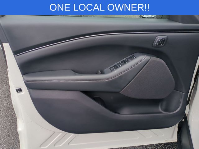 Used 2024 White Ford Select image 12