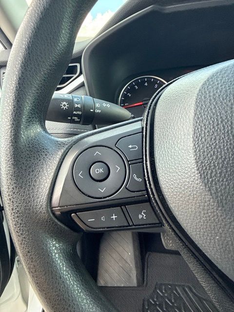 2021 Toyota RAV4 XLE:B02452