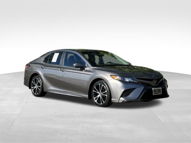 2020 Toyota Camry SE 7