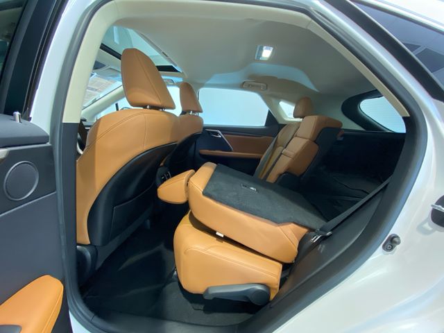 Used 2021 White Lexus 450h image 14