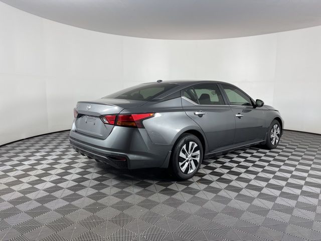 2025 Gun Metallic Nissan Altima 2.5 S FWD Sedan