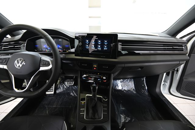 New 2026 White Volkswagen 1.5T Sport image 2