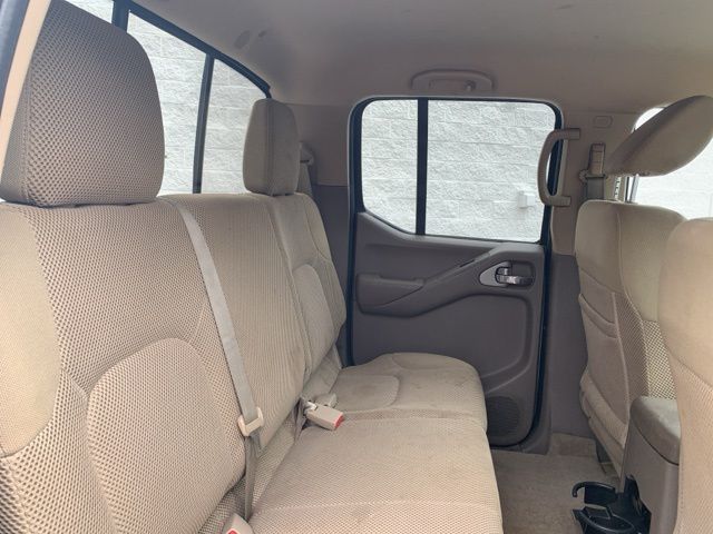 2016 Nissan Frontier SV photo