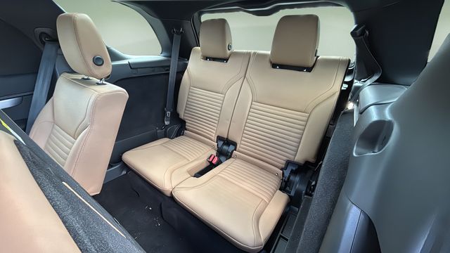 Used 2026  Land Rover Gemini Edition image 32