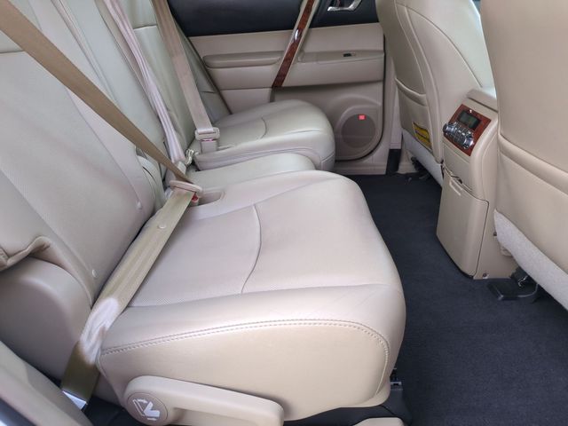 used 2013 Toyota Highlander car, priced at $18,591
