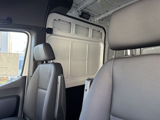 2025 Mercedes-Benz Sprinter 2500 Cargo 144 WB photo