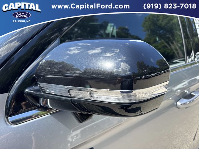 Used 2024 Silver Lincoln Black Label image 12
